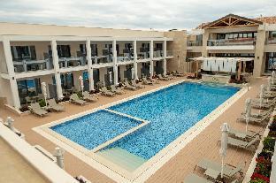 mirror hotel