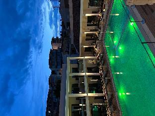 mirror hotel