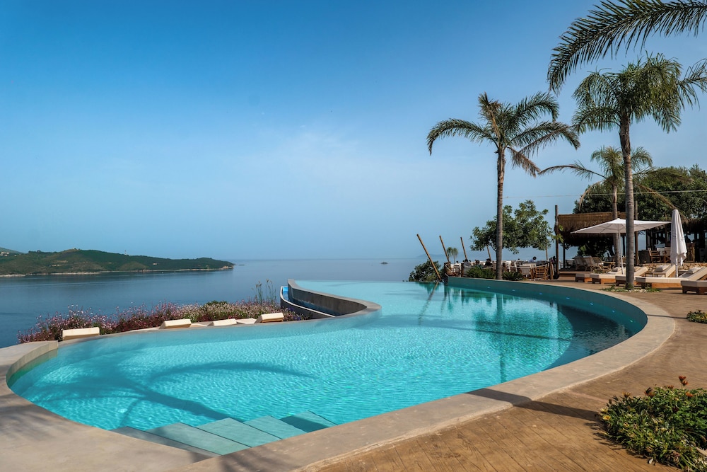 arameras beach resort