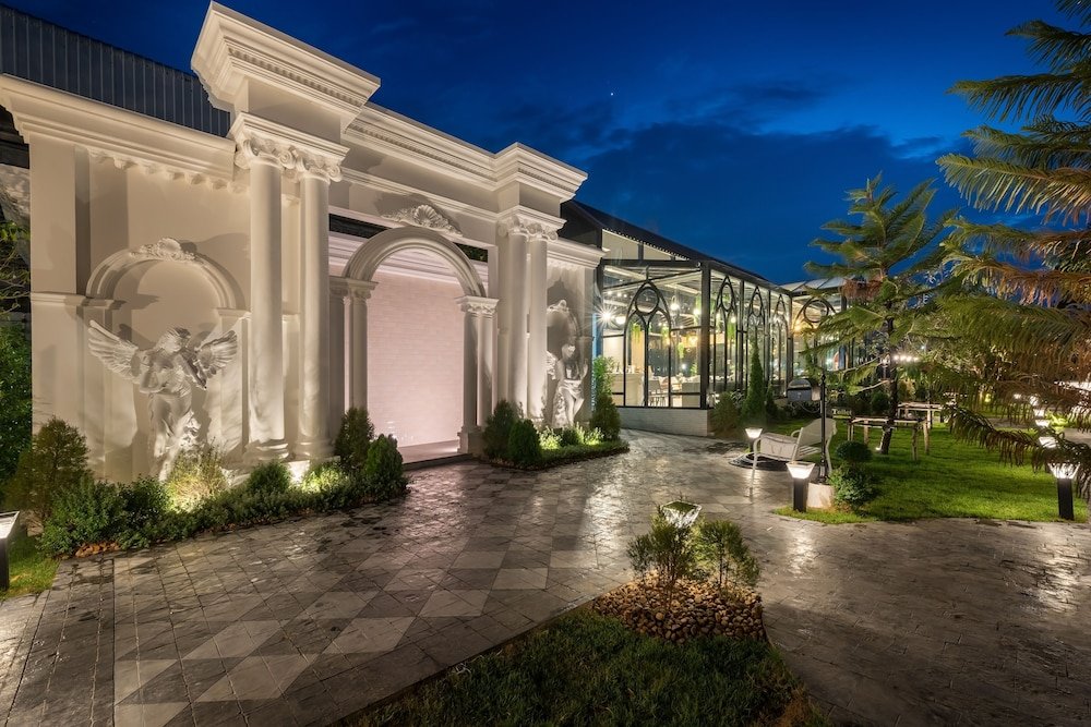 nine river hotel
