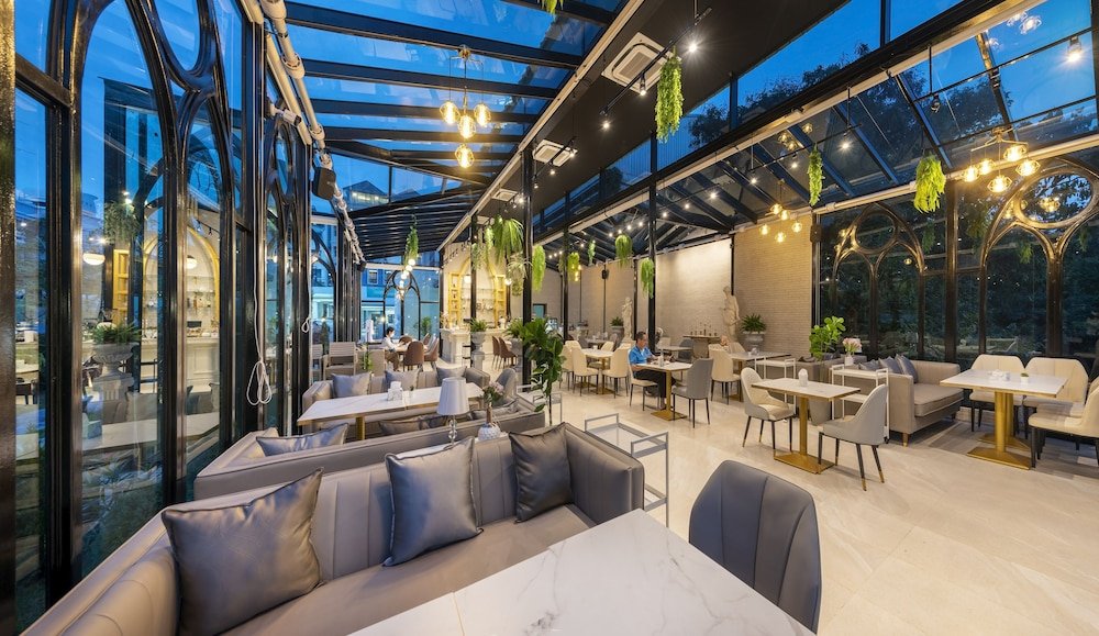 nine river hotel
