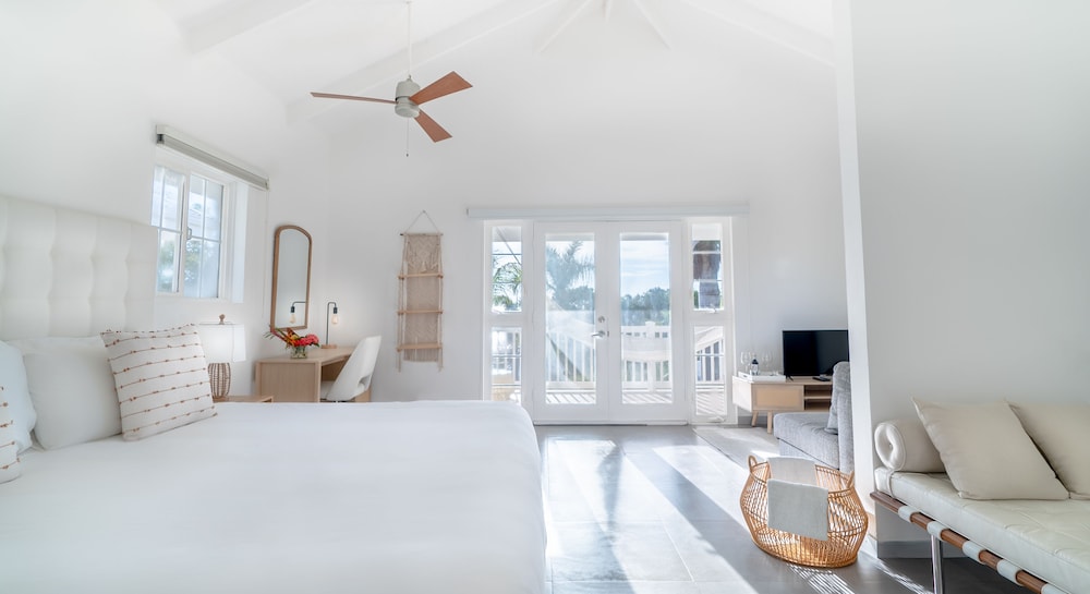 azul hotel and retreat