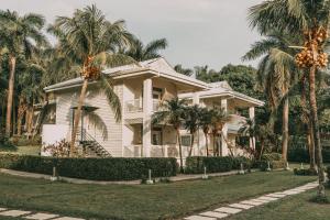 azul hotel and retreat