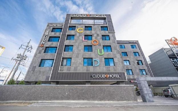yeongdeok gangguhang cloud hotel