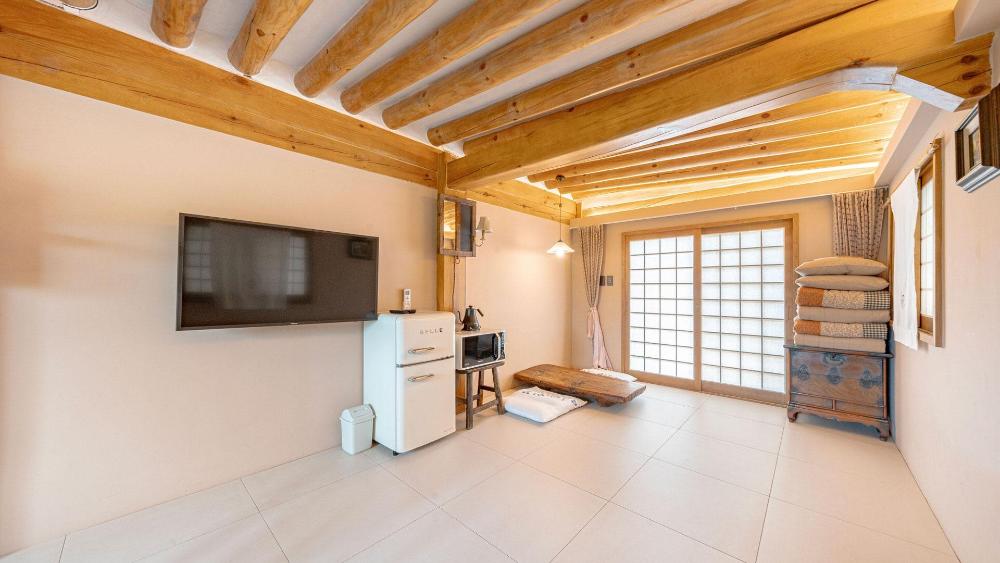 gyeongju hanokstay hangbokhanzip