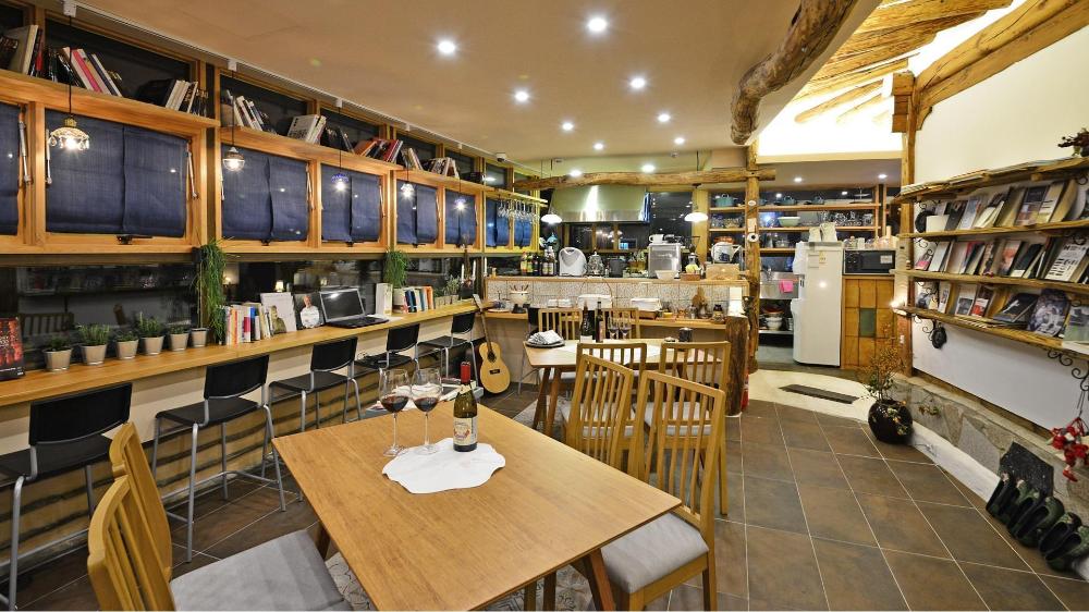 gyeongju hanokstay hangbokhanzip