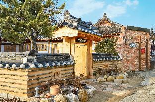 gyeongju hanokstay hangbokhanzip