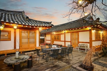 gyeongju hanokstay hangbokhanzip