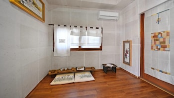 gyeongju hanokstay hangbokhanzip