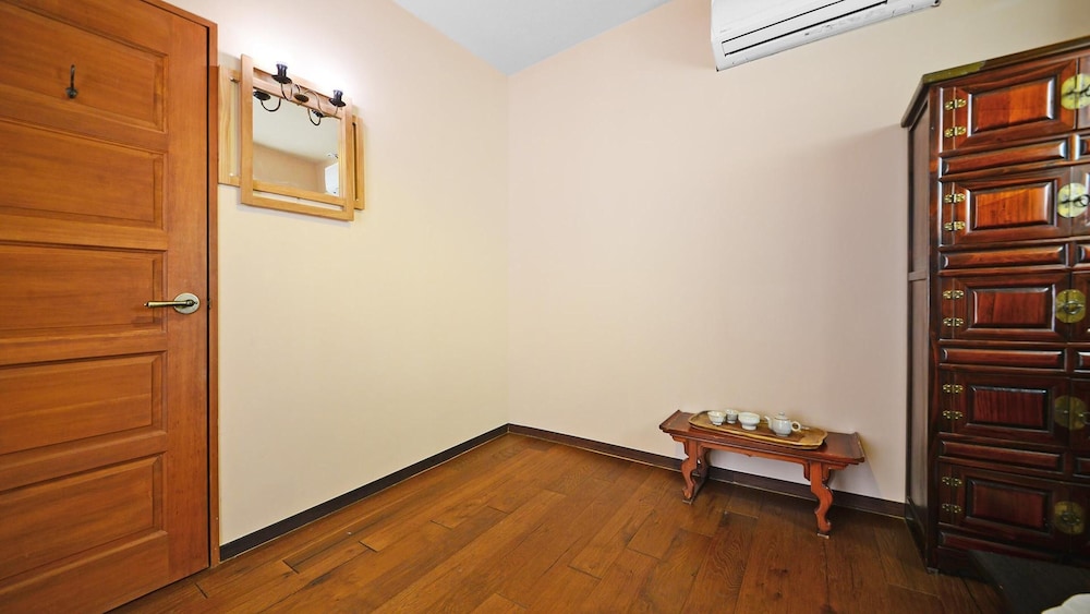 gyeongju hanokstay hangbokhanzip