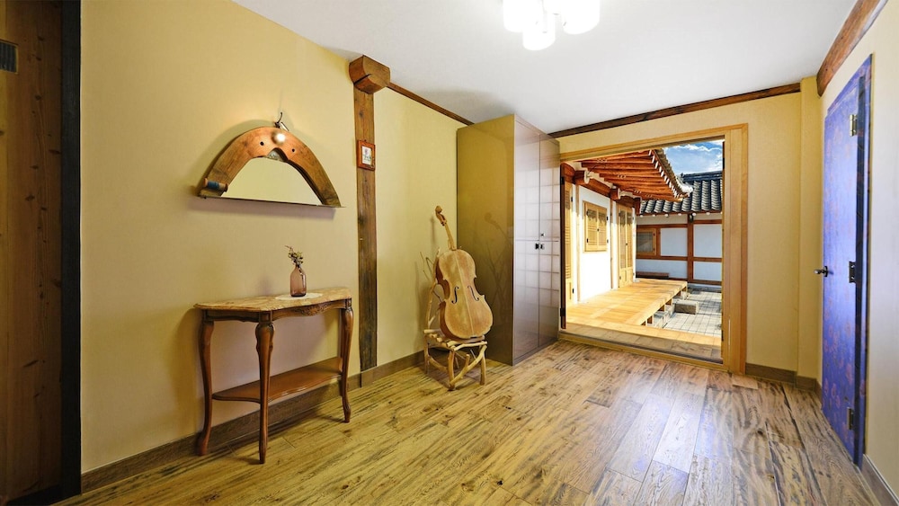 gyeongju hanokstay hangbokhanzip