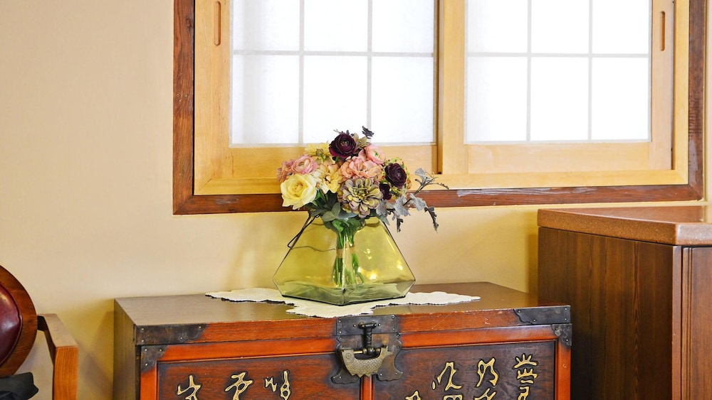 gyeongju hanokstay hangbokhanzip