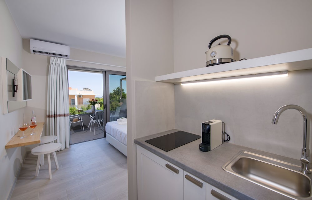 eleanthi modern living