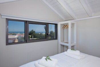 eleanthi modern living