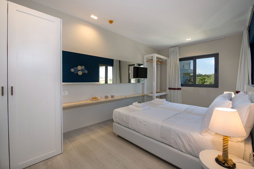 eleanthi modern living