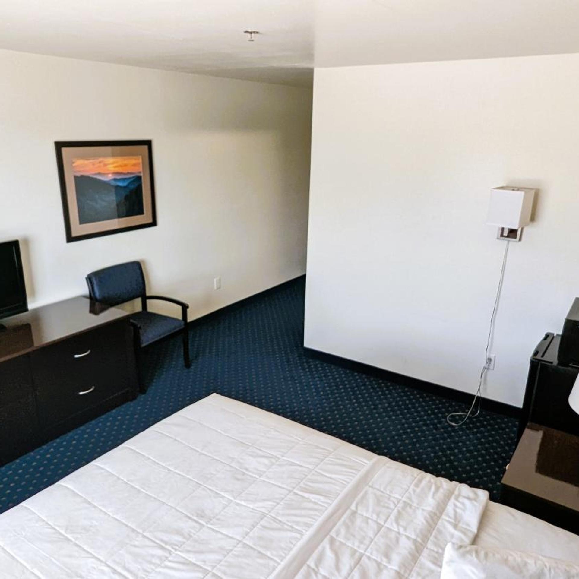 fairbridge inn and suites canadian