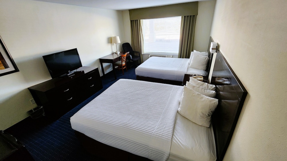 fairbridge inn and suites canadian