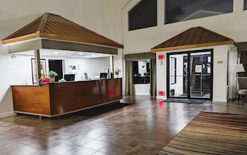 Fairbridge Inn & Suites Canadian,Hemphill>>Canadian,2.5 star