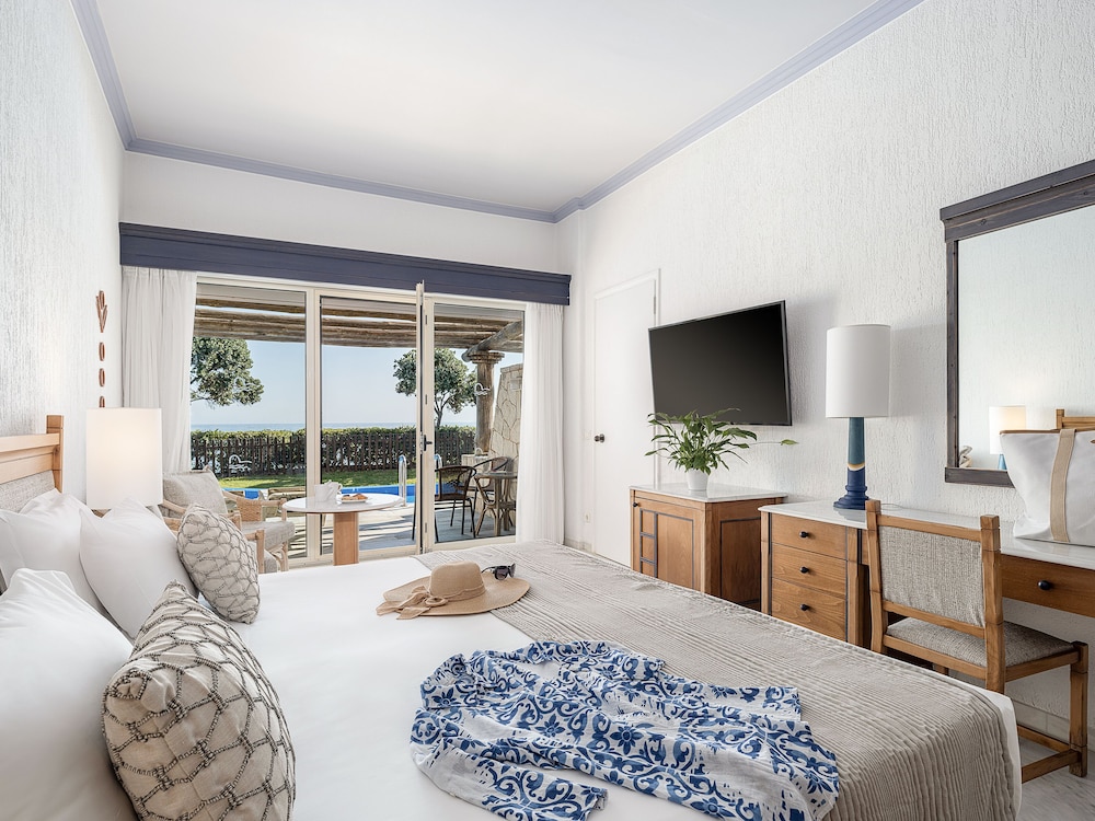 leptos panorama hotel