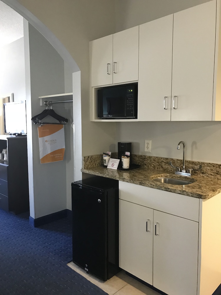 blue water inn and suites bw signature collection