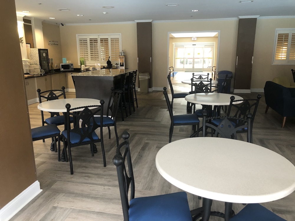 blue water inn and suites bw signature collection