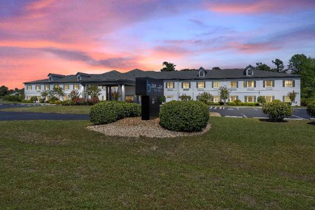 blue water inn and suites bw signature collection