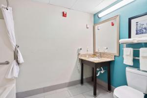 blue water inn and suites bw signature collection