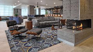 rivers edge hotel portland tapestry collection by hilton