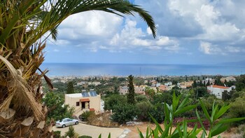 private apartment sea view