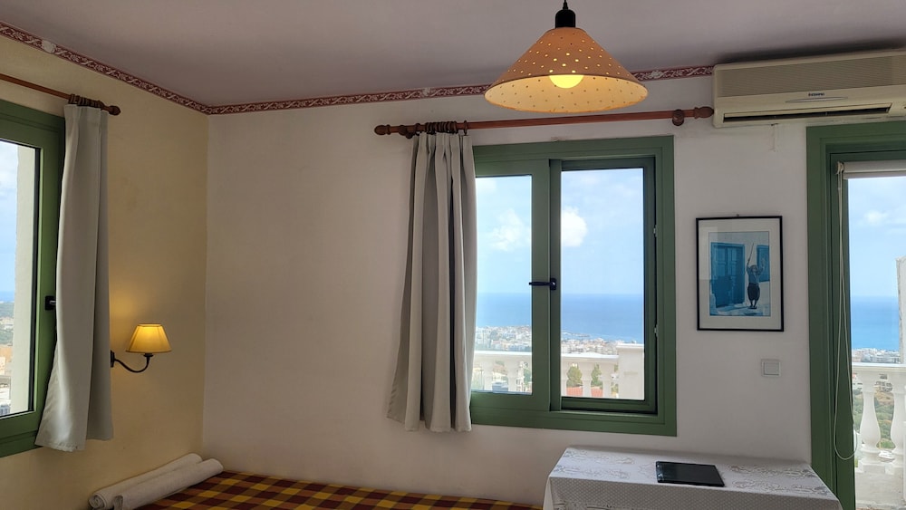 private apartment sea view