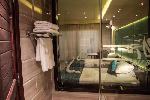 Ali Baba Palace Resort,In Hurghada (Village Road),4 star