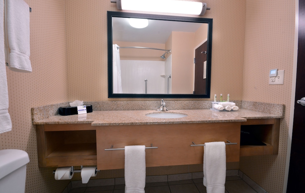holiday inn express and suites high point south