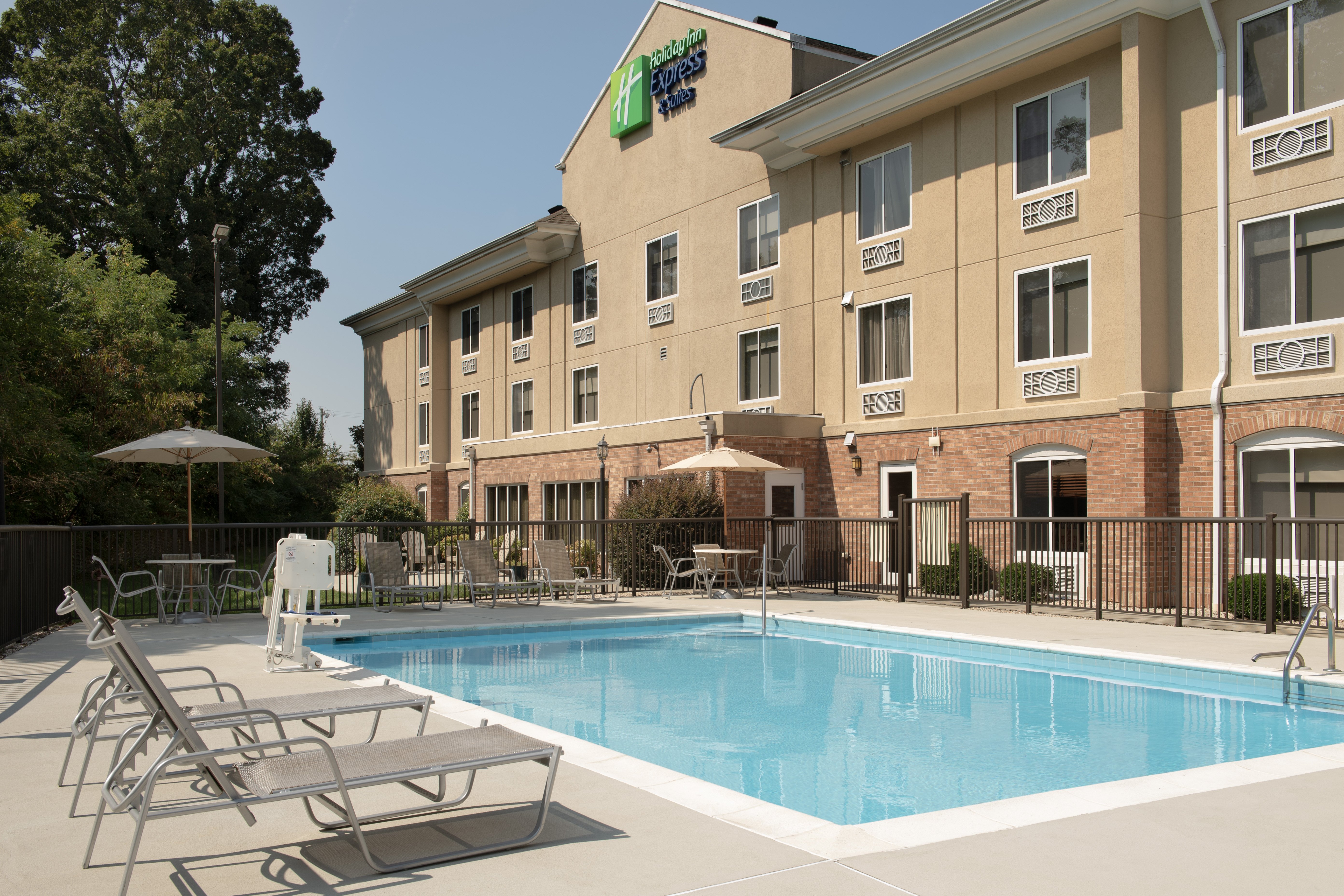 holiday inn express and suites high point south