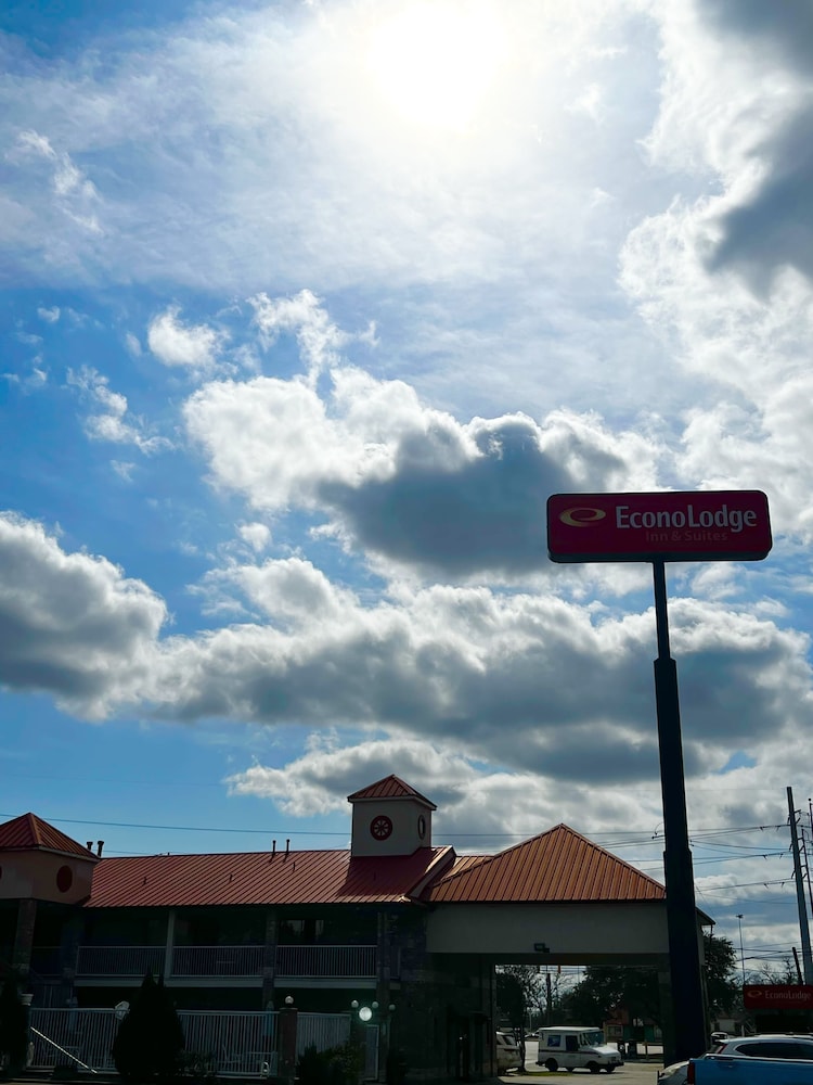 econo lodge inn and suites downtown san antonio riverwalk area