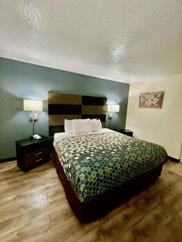 econo lodge inn and suites downtown san antonio riverwalk area