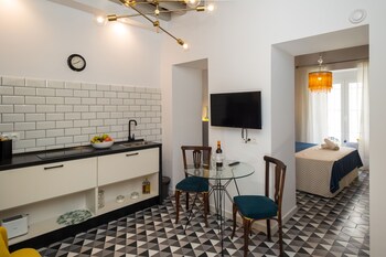 portus gaditanus sxviii patio andaluz bed and breakfast