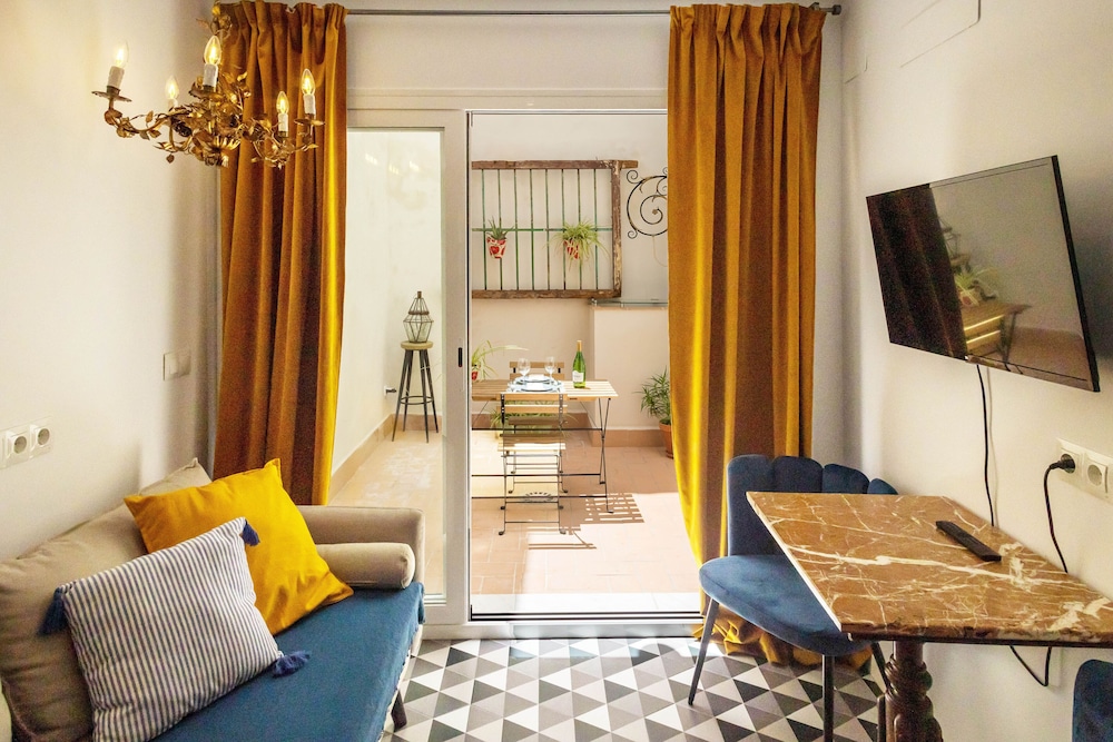 portus gaditanus sxviii patio andaluz bed and breakfast