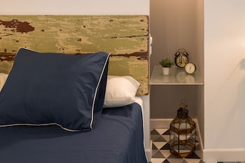 portus gaditanus sxviii patio andaluz bed and breakfast