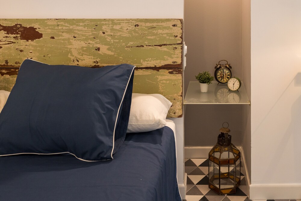 portus gaditanus sxviii patio andaluz bed and breakfast