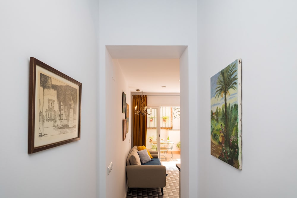 portus gaditanus sxviii patio andaluz bed and breakfast