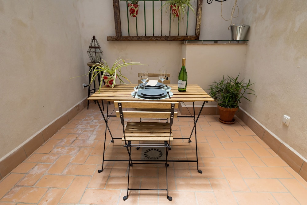 portus gaditanus sxviii patio andaluz bed and breakfast