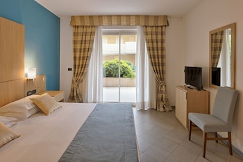 aregai marina hotel and residence