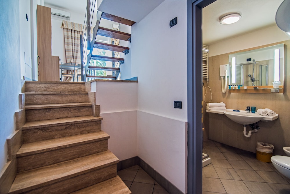 aregai marina hotel and residence