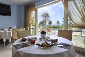 aregai marina hotel and residence