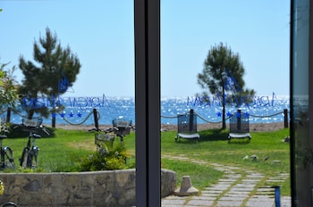 aregai marina hotel and residence