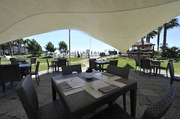 aregai marina hotel and residence