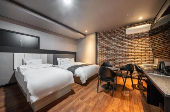 bundang yatap you and me hotel