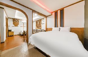 goyang karma hotel
