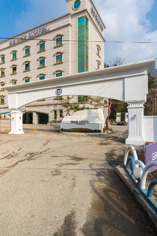 yangju hotel self check in daian