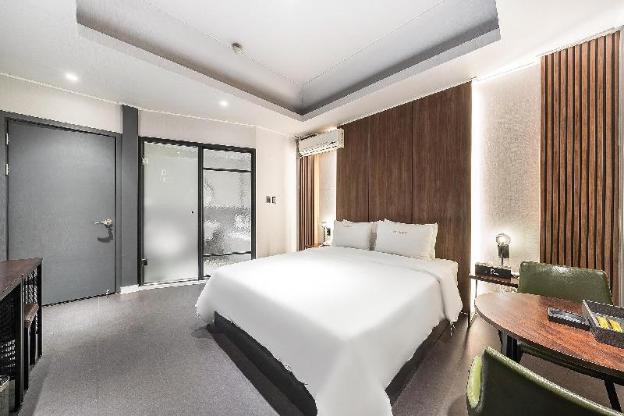 yangju hotel self check in daian